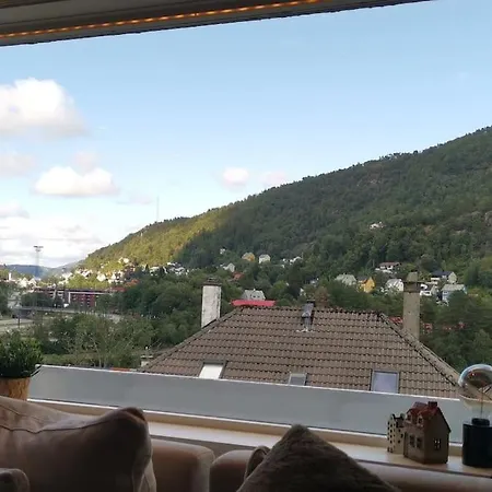 Koselig Nær Sentrum *