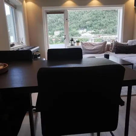 شقة Koselig Naer Sentrum