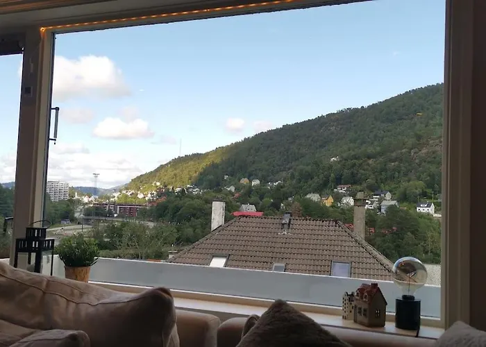 Koselig Nær Sentrum *