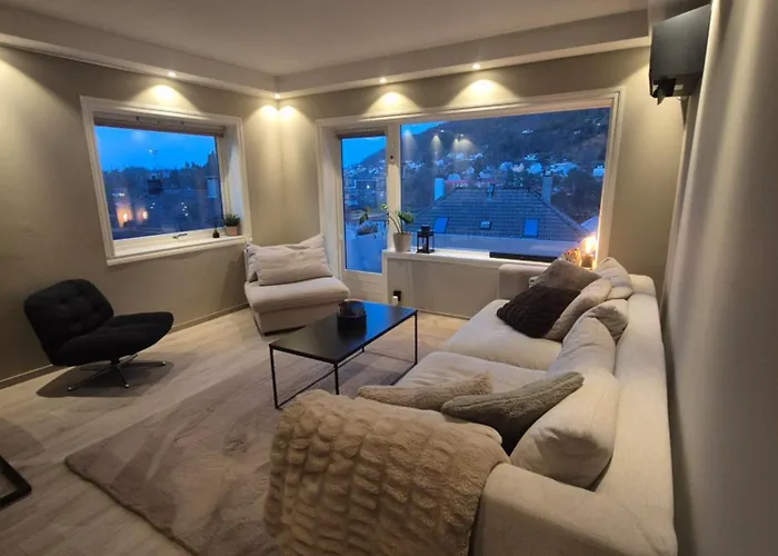 Koselig Nær Sentrum *